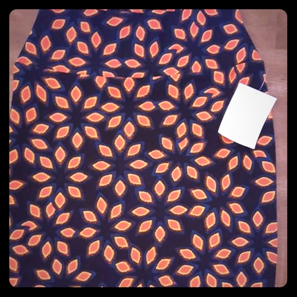 LuLaRoe Cassie skirt